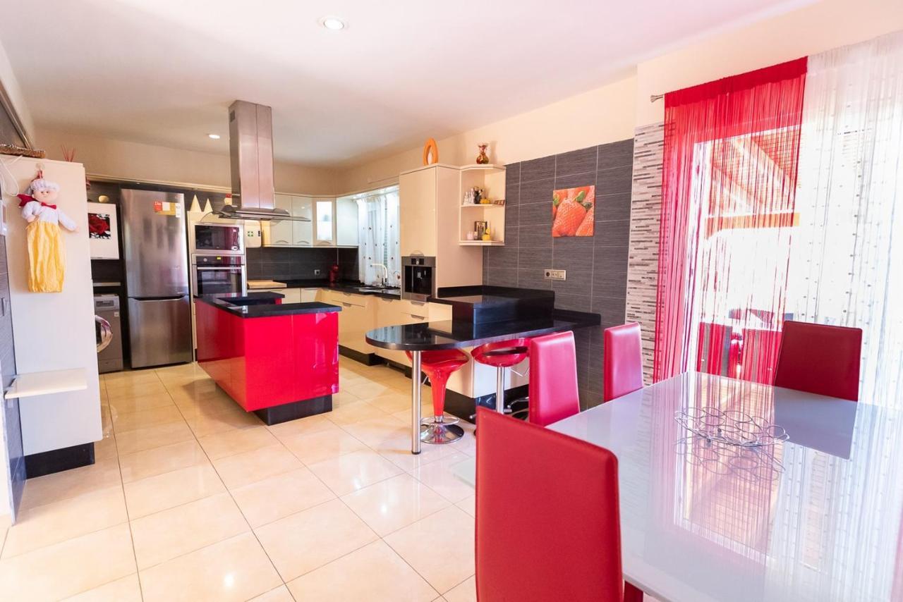 Villa With Private Pool And Magnificent Views أذيخي المظهر الخارجي الصورة