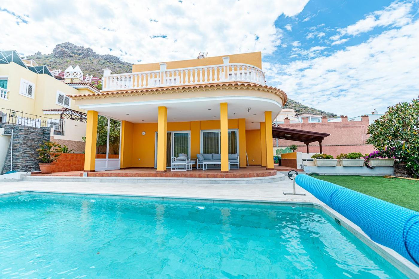 Villa With Private Pool And Magnificent Views أذيخي المظهر الخارجي الصورة
