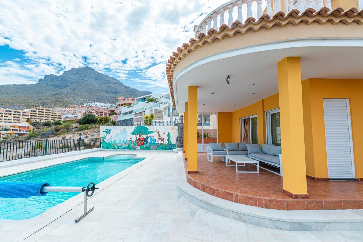 Villa With Private Pool And Magnificent Views أذيخي المظهر الخارجي الصورة